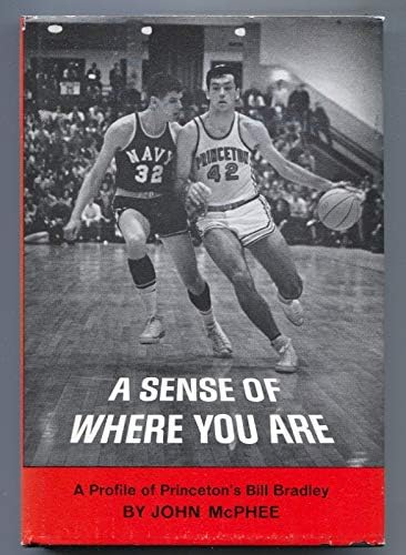 Hol Vagy, 1965-1. a könyvet John McPhee-kemény borító w/por kabát-kosárlabda-történelem-FN/VF